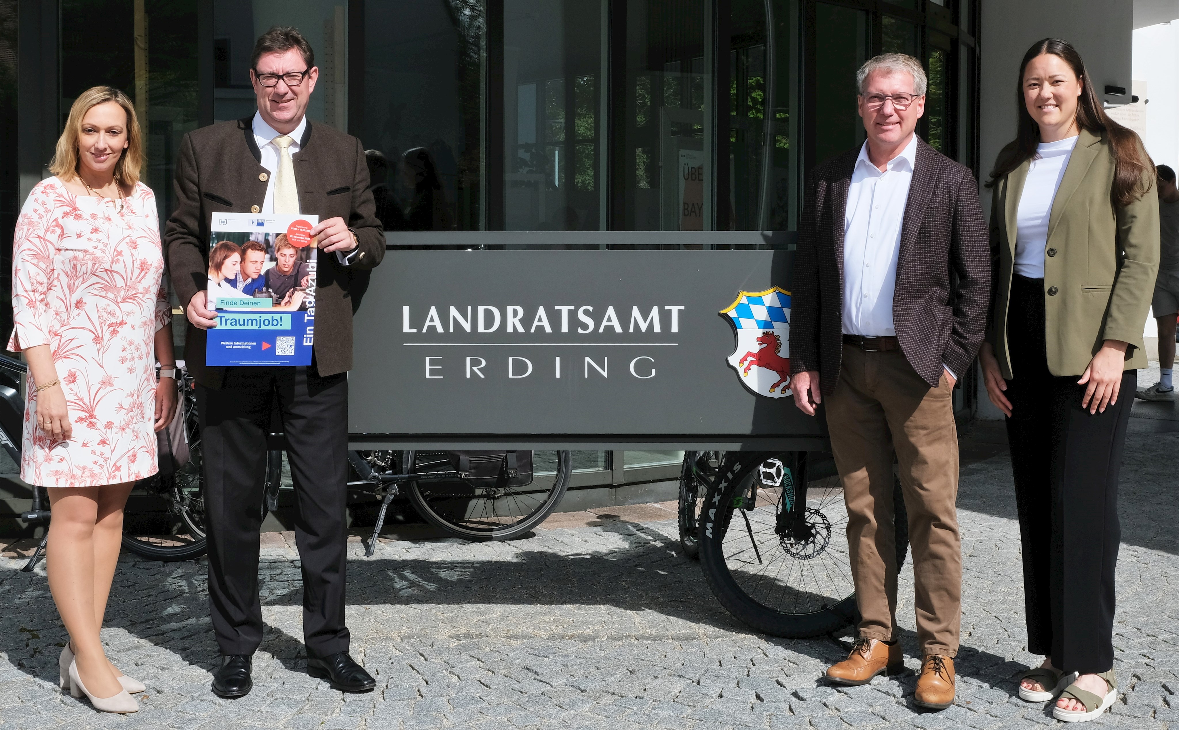 Leider haben wir keinen Alternativtext zu diesem Bild, aber wir arbeiten daran.