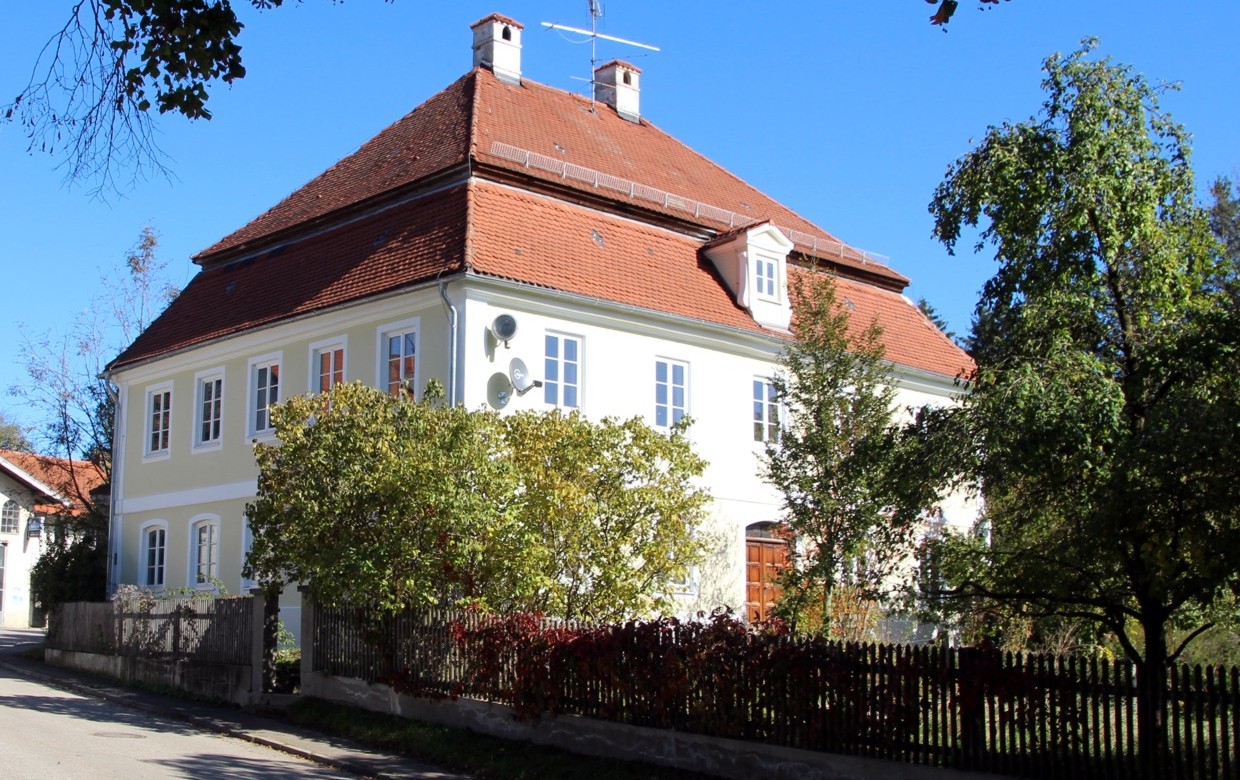 Unterhofkirchen altes Pfarrhaus Fassadenpreis 2023 Kategorie Denkmal